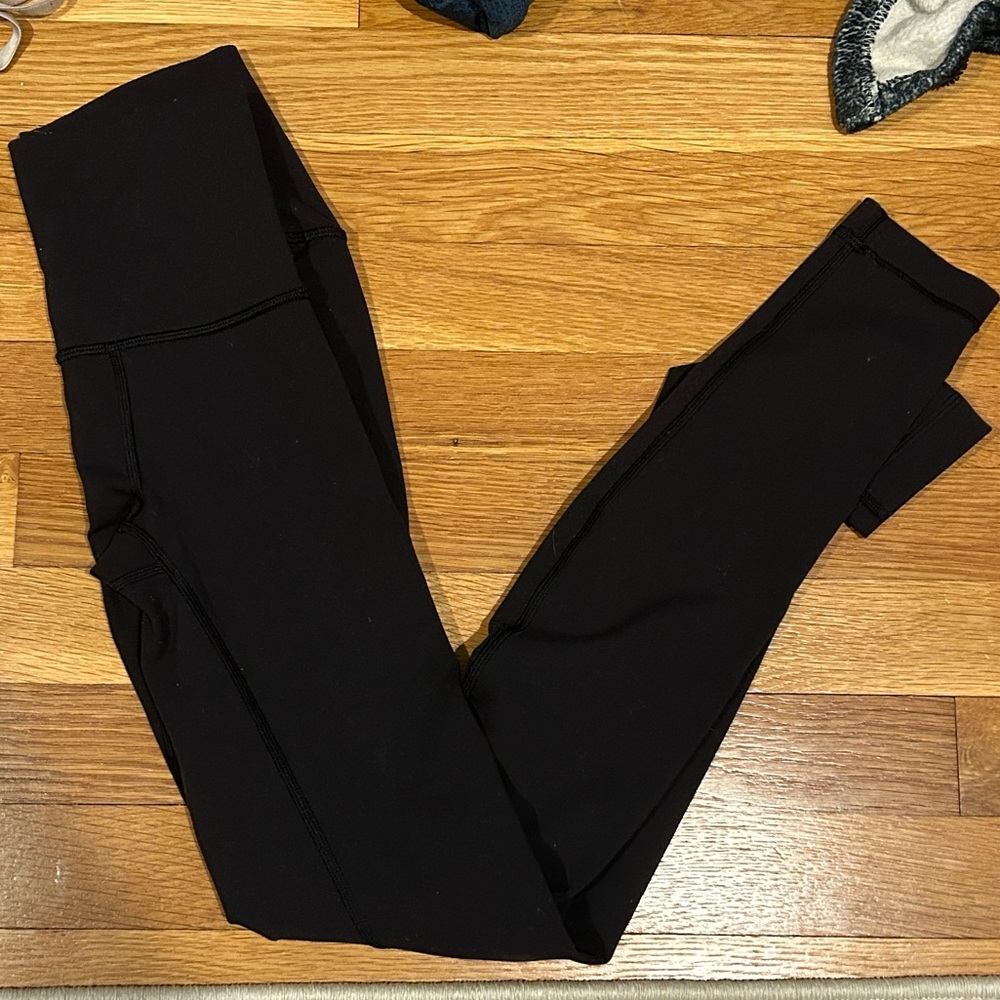 black lulu align leggings